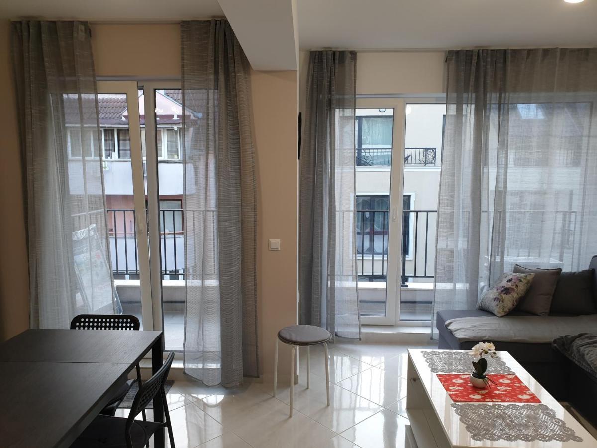 New The Twins Varna Two-Bedroom, Apt 5 At 15 Tsani Ginchev Street, Floor 3 Extérieur photo
