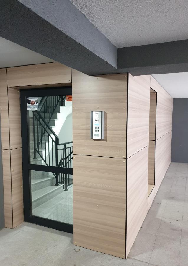 New The Twins Varna Two-Bedroom, Apt 5 At 15 Tsani Ginchev Street, Floor 3 Extérieur photo