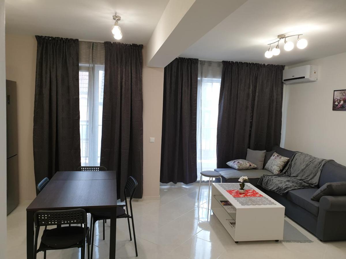 New The Twins Varna Two-Bedroom, Apt 5 At 15 Tsani Ginchev Street, Floor 3 Extérieur photo