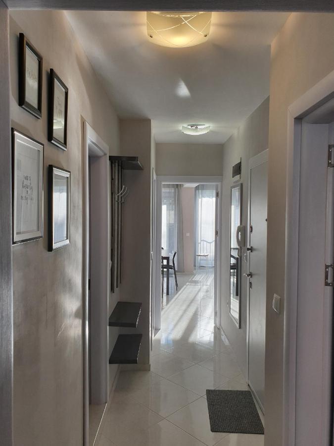 New The Twins Varna Two-Bedroom, Apt 5 At 15 Tsani Ginchev Street, Floor 3 Extérieur photo