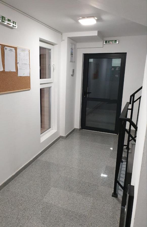 New The Twins Varna Two-Bedroom, Apt 5 At 15 Tsani Ginchev Street, Floor 3 Extérieur photo