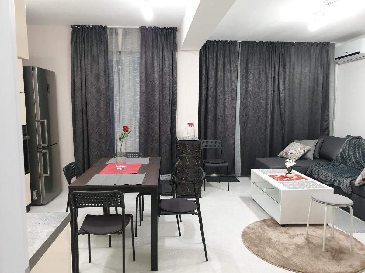 New The Twins Varna Two-Bedroom, Apt 5 At 15 Tsani Ginchev Street, Floor 3 Extérieur photo