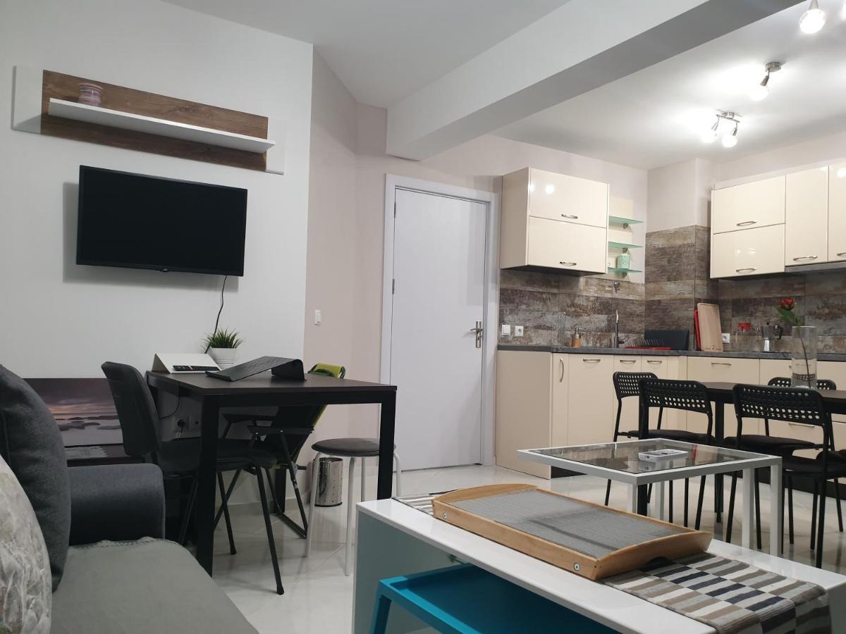 New The Twins Varna Two-Bedroom, Apt 5 At 15 Tsani Ginchev Street, Floor 3 Extérieur photo